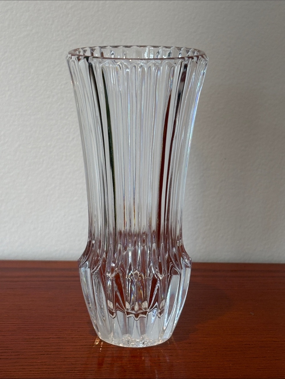 Vintage 1977 Avon Seasons Greetings Crystal Bud Vase